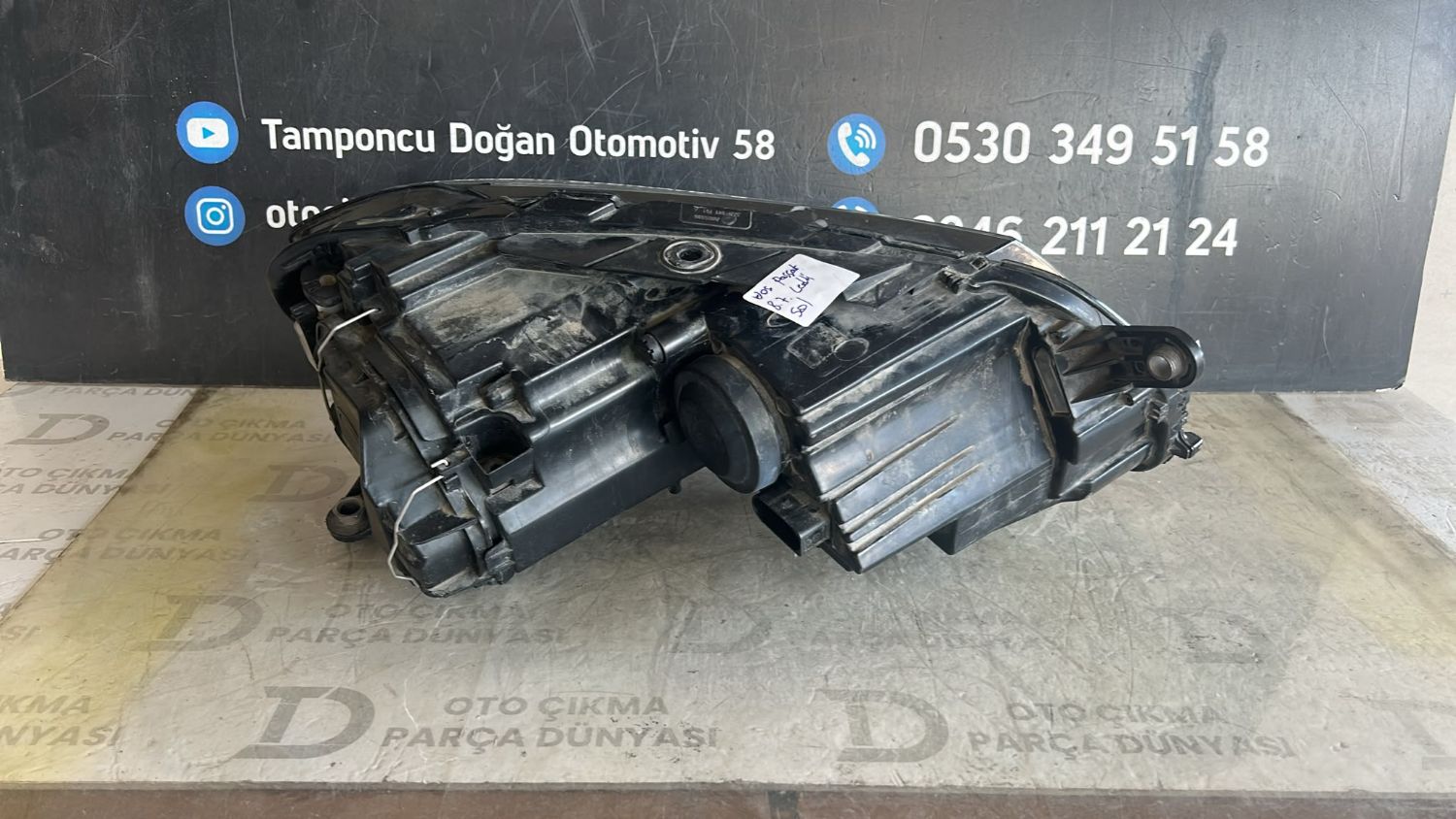 VOLKSWAGEN PASSAT B7 LEDL� SOL FAR